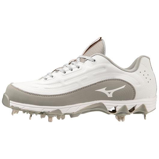 9-Spike Swift 8 Low Women's Metal Softball Cleat - White/Grey