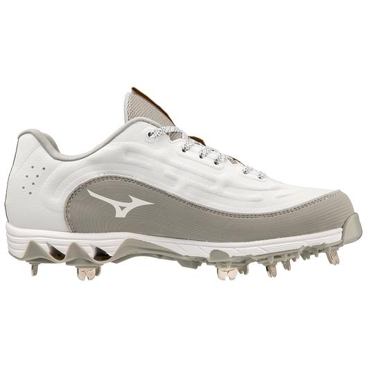 9-Spike Swift 8 Low Women's Metal Softball Cleat - White/Grey